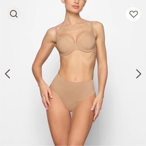 NWT SKIMS Smoothing Intimates Full Coverage Bra in Clay‎ Sz 32B